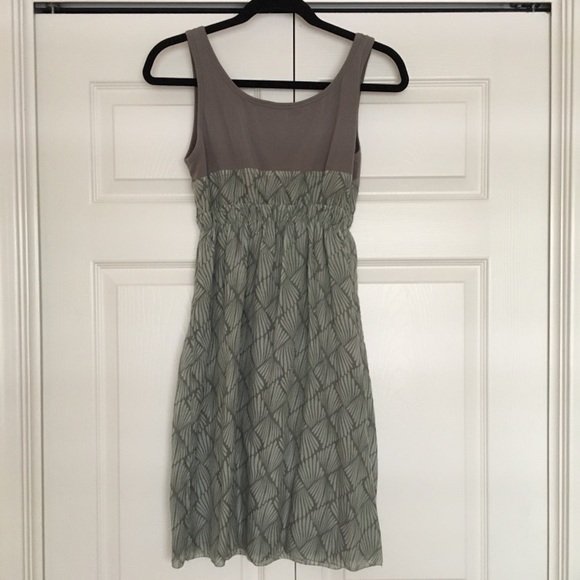 Patterned Dress - Picture 4 of 4